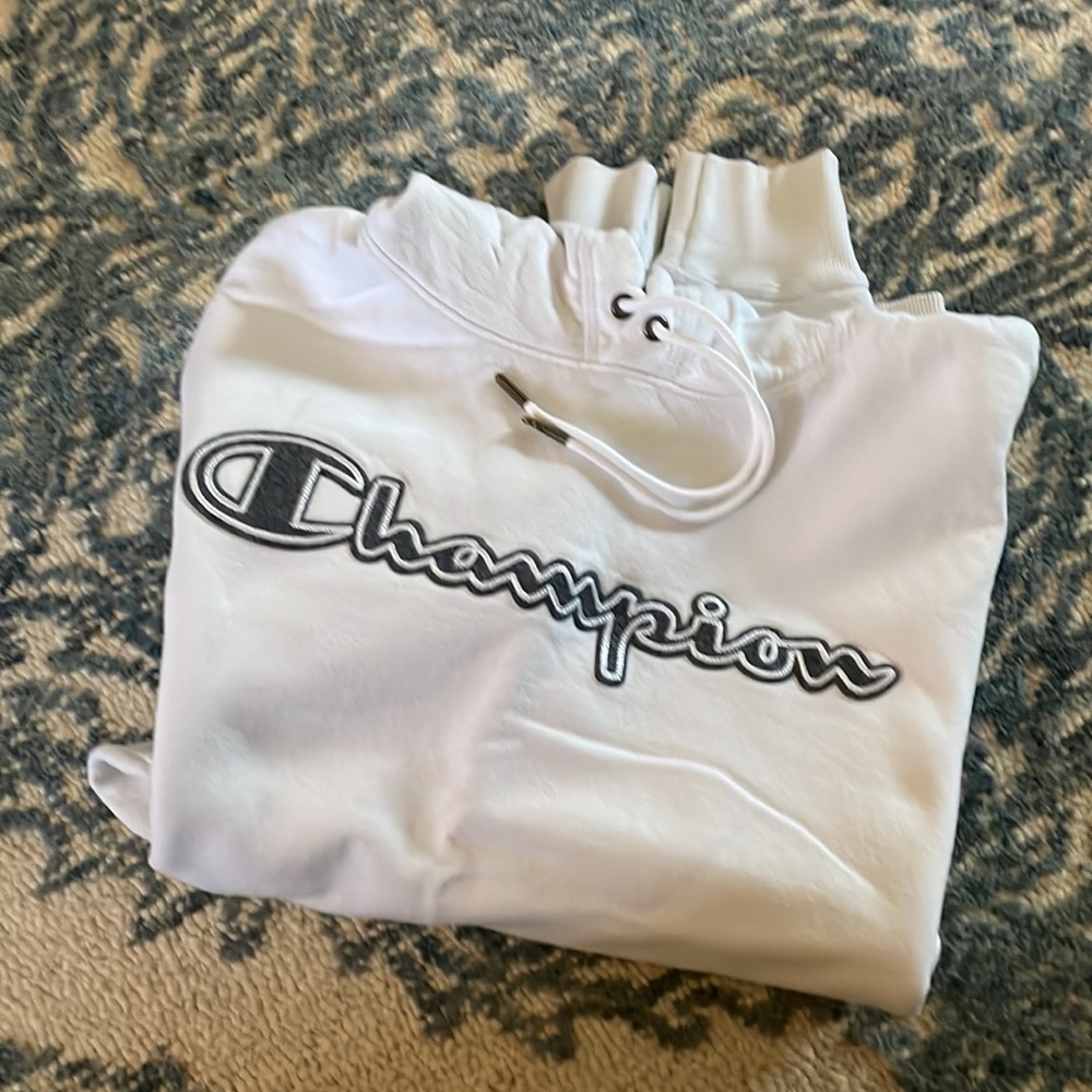 Champion Men’s Hoodie Large